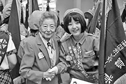 5歳から100歳を超える女性まで、ガールスカウトは日本全国で活動しています。