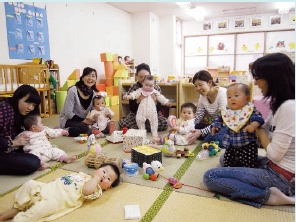 主婦の育児サークル活動が発展して地域の子育て支援の充実に