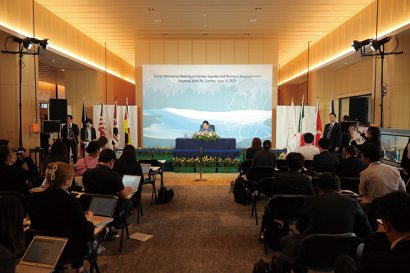 議長記者会見　写真