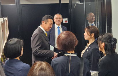 「東京ウィメンズプラザ」及び「はたらく女性スクエア」視察 写真