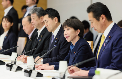 すべての女性が輝く社会づくり本部・男女共同参画推進本部合同会議
