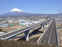 新東名高速道路