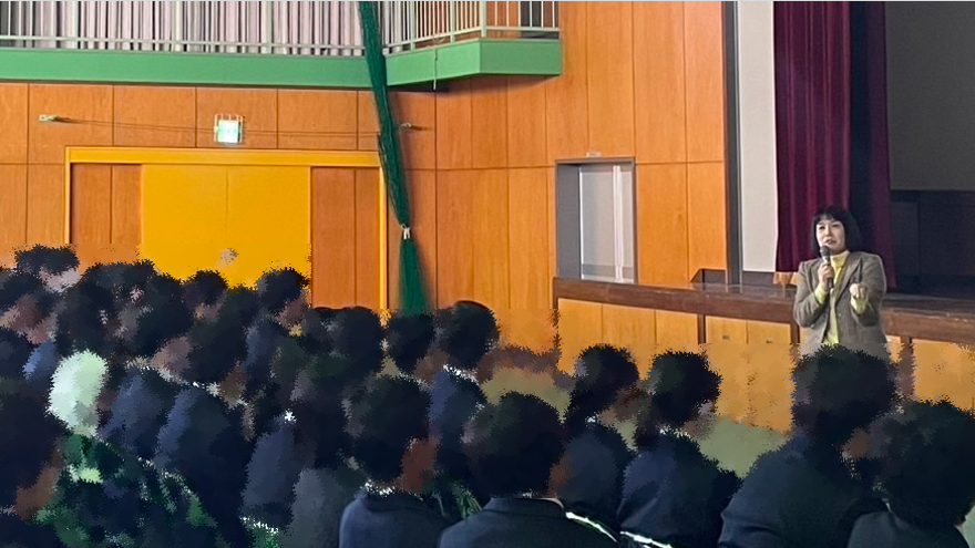 ズナイデン房子さん講演２