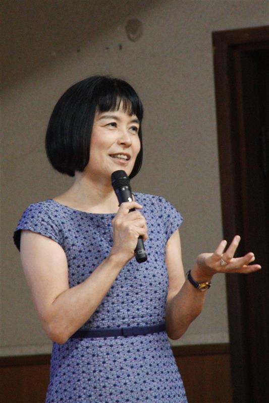 ズナイデン房子さん講演１