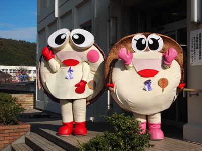 岡山県笠岡市マスコットキャラクター「カブニ・カブ海」