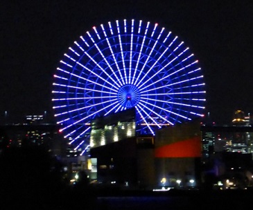 海遊館天保山大観覧車／大阪府（11/12）のパープル・ライトアップ