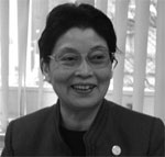 日本女医会会長　小田 泰子