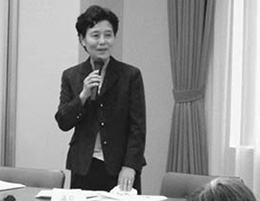 大日向雅美議長