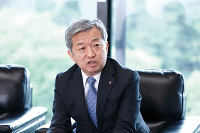 丸山 昌宏氏