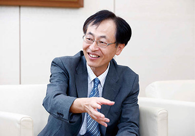 山田久氏