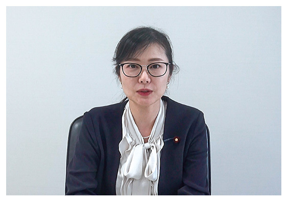 加藤大臣のご挨拶の様子