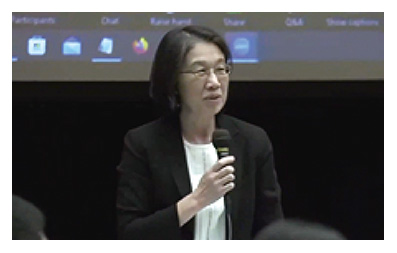 岡田男女共同参画局長による開会挨拶