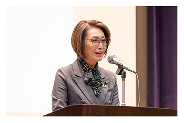 内閣府特命担当大臣（男女共同参画）女性活躍担当大臣　三原 じゅん子