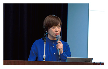 小安 美和 氏