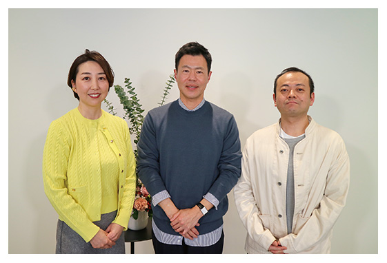 左から　山本さん、山口さん、林さん