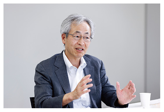 山田久氏