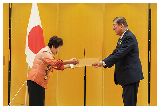 表彰状授与の様子