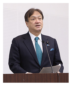 挨拶をする堀井副大臣