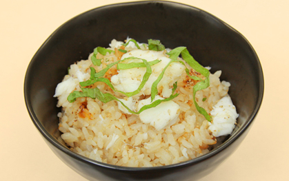 Tai-meshi ( rice with minced sea bream (tai) )