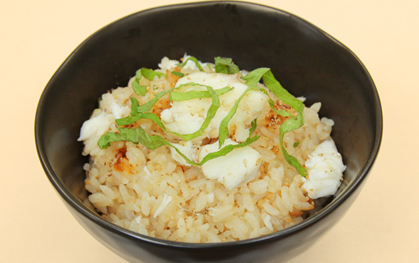 Tai-meshi ( rice with minced sea bream (tai) )